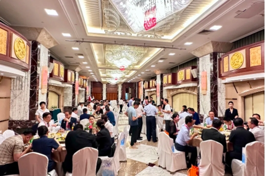 共铸口腔未来｜2024第六届中国口腔协会会长论坛暨中航翔通之夜