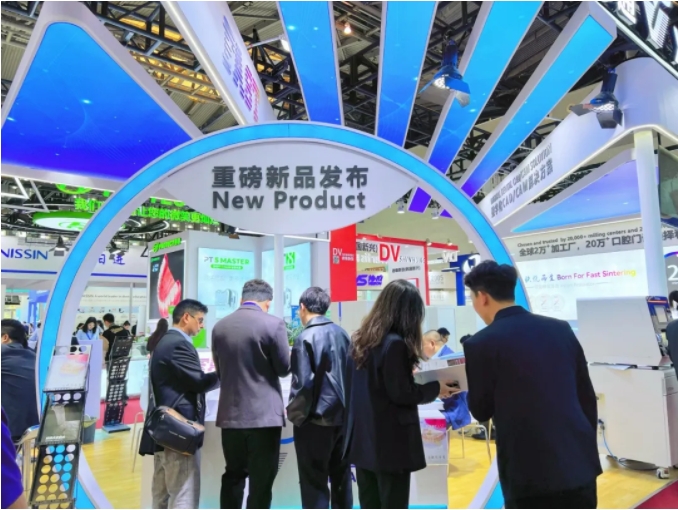 熠熠生辉|XTCERA上海国际口腔展圆满落幕! 熠熠生辉|XTCERA上海国际口腔展圆满落幕!