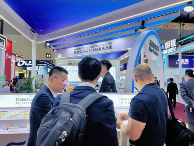 熠熠生辉|XTCERA上海国际口腔展圆满落幕! 熠熠生辉|XTCERA上海国际口腔展圆满落幕!